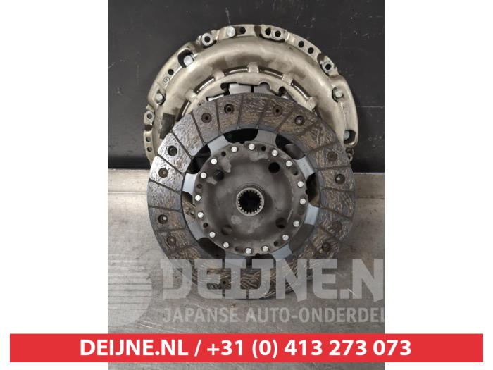 Gebruikte Koppelingsset (compleet) Nissan Pulsar (C13) 1.2 DIG-T 16V Prijs € 50,00 Margeregeling aangeboden door V.Deijne Jap.Auto-onderdelen BV