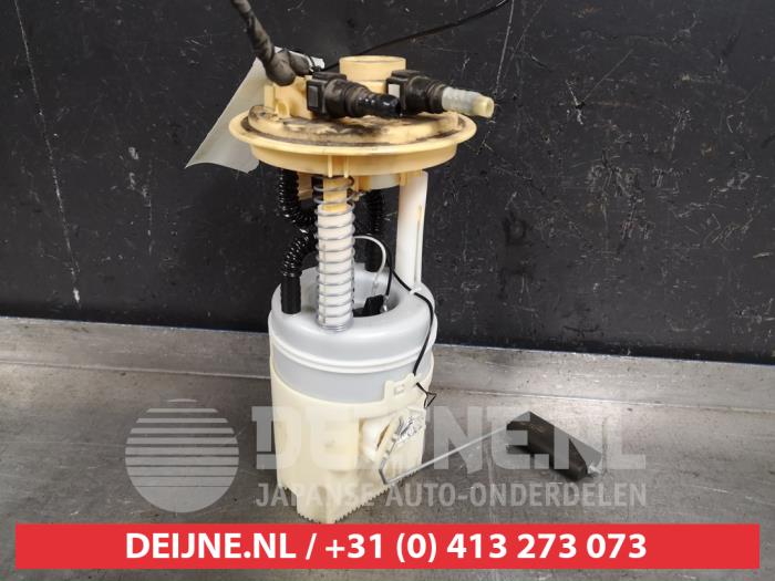 Gebruikte Tank element Pomp Mitsubishi Colt (Z2/Z3) 1.5 16V Prijs € 35,00 Margeregeling aangeboden door V.Deijne Jap.Auto-onderdelen BV