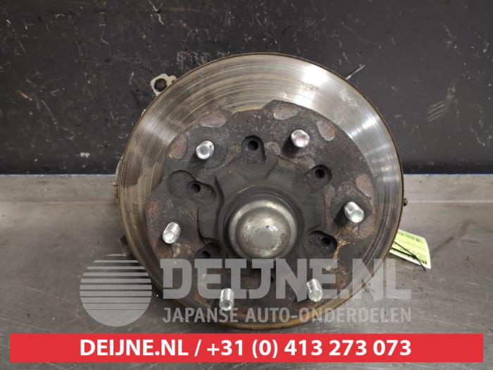 Nissan NP 300 Achsschenkel rechts vorne O413224