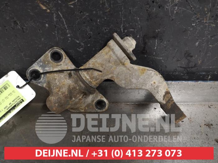 Nissan NP 300 Lenkzwischenhebel O413225