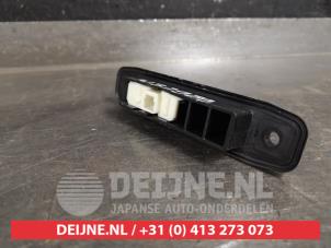 Toyota Prius Schalter Heckklappe O413309 foto 2