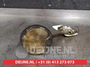 Gebruikte Zuiger Suzuki Ignis (MF) 1.2 Dual Jet 16V Prijs € 50,00 Margeregeling aangeboden door V.Deijne Jap.Auto-onderdelen BV