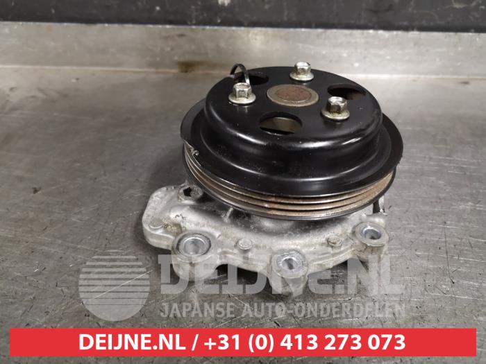 Gebruikte Waterpomp Mazda 2 (DJ/DL) 1.5 SkyActiv-G 90 Prijs € 25,00 Margeregeling aangeboden door V.Deijne Jap.Auto-onderdelen BV