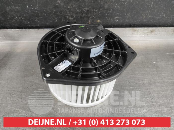 Honda FR-V Heating and ventilation fan motor O9990007622
