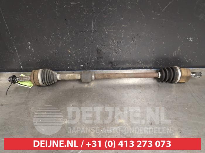 Gebruikte Aandrijfas rechts-voor Hyundai i10 (B5) 1.2 16V Prijs € 75,00 Margeregeling aangeboden door V.Deijne Jap.Auto-onderdelen BV