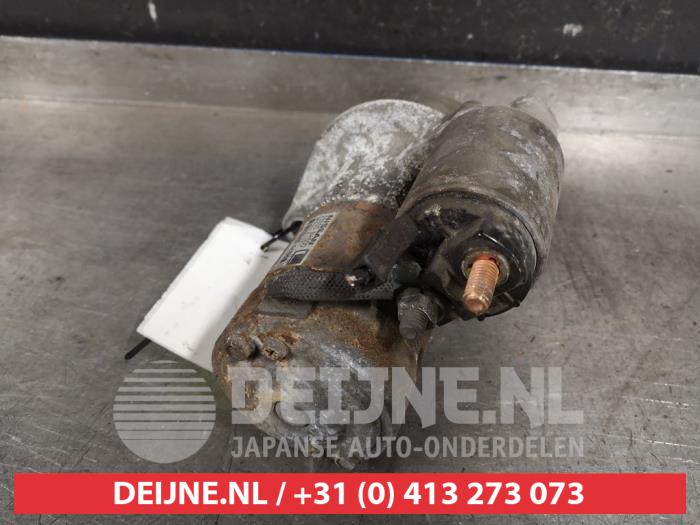 Startmotor van een Nissan X-Trail (T30) 2.0 16V 4x4 2002