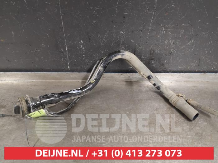 Suzuki Swift Füllrohr Kraftstofftank O414212