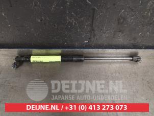 Gebruikte Amortisseur links-achter Hyundai Ioniq 1.6 GDI 16V Hybrid Prijs € 20,00 Margeregeling aangeboden door V.Deijne Jap.Auto-onderdelen BV