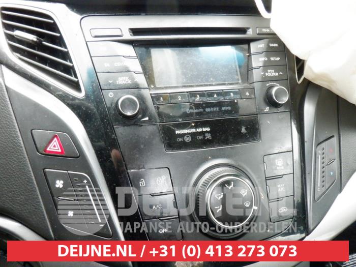 Hyundai I40 Radio O414372