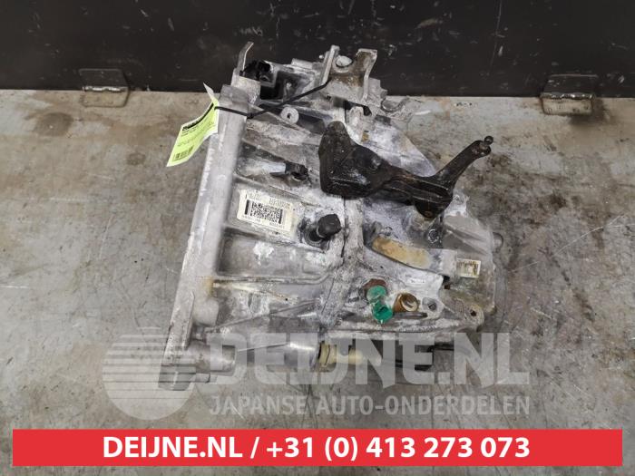 Nissan Pulsar Getriebe O414442