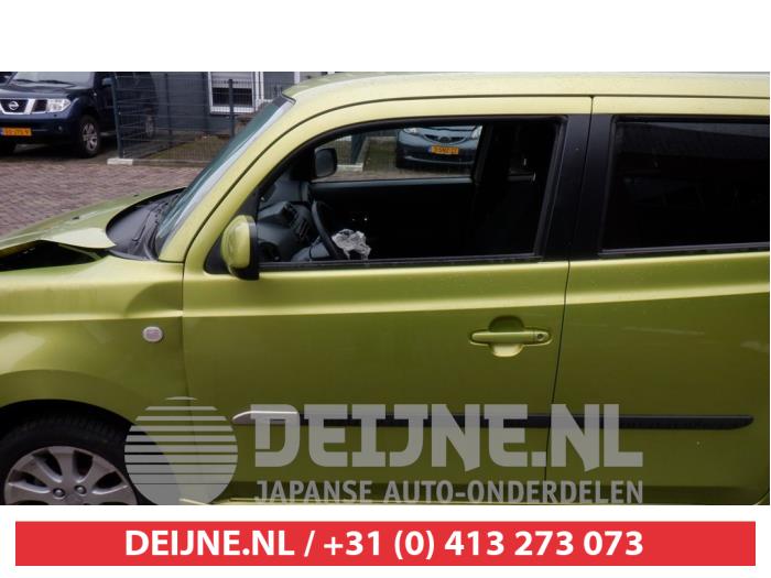Daihatsu Materia Türscheibe 4-türig links hinten O414585