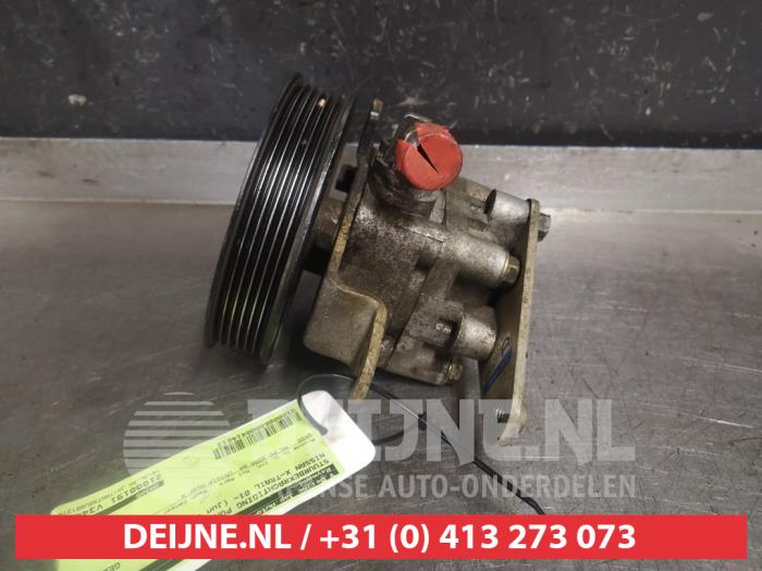 Gebruikte Servopomp Nissan X-Trail (T30) 2.0 16V 4x4 Prijs € 35,00 Margeregeling aangeboden door V.Deijne Jap.Auto-onderdelen BV