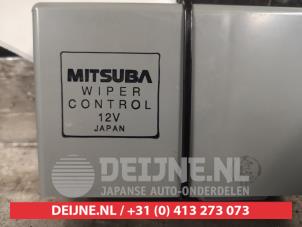 Honda HR-V Wiper module O414871 photo 2