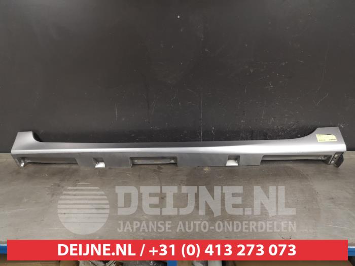 Mazda 3 Seitenschürze links O415014