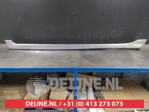 Mazda 3 Side skirt, left O415014 photo 2
