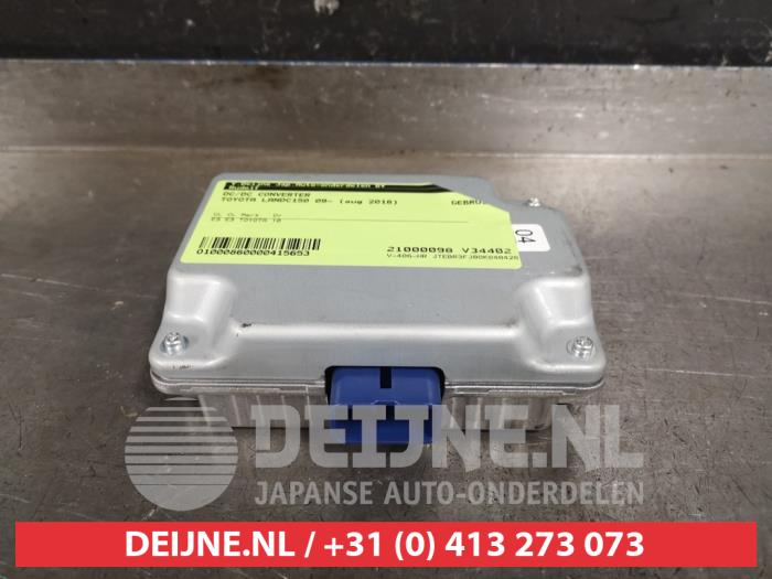 Toyota Landcruiser DC/CD converter O415653