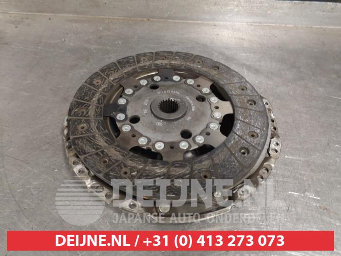 Gebruikte Koppelingsset (compleet) Nissan Pulsar (C13) 1.2 DIG-T 16V Prijs € 50,00 Margeregeling aangeboden door V.Deijne Jap.Auto-onderdelen BV