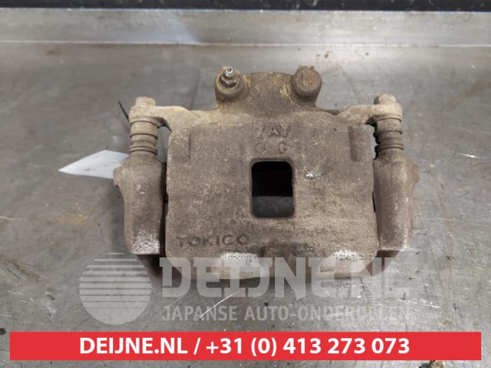 Mitsubishi L200 Remklauw (Tang) links-voor O416345