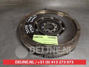 Gebruikte Vliegwiel Toyota Corolla Verso (R10/11) 2.2 D-4D 16V Prijs € 50,00 Margeregeling aangeboden door V.Deijne Jap.Auto-onderdelen BV