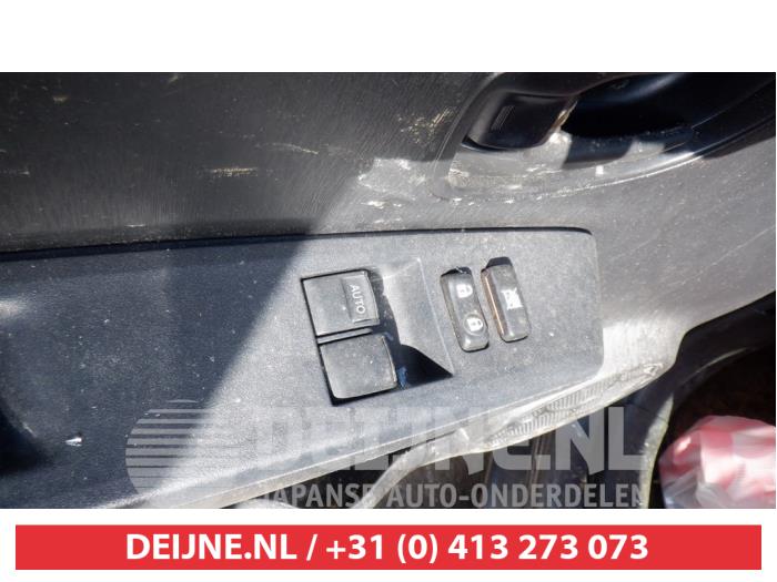 Toyota Yaris Multi-functional window switch O417064