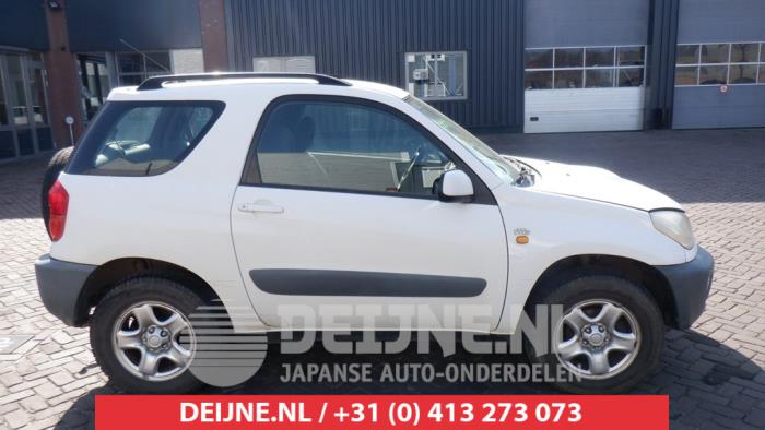 Toyota Rav-4 Front wing, right O417215
