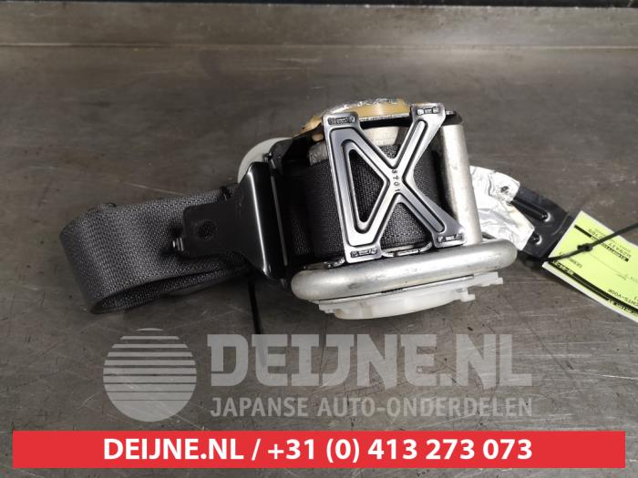 Honda Civic Front seatbelt, right O417254