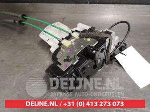 Gebruikte Portierslot Mechaniek 4Deurs rechts-achter Hyundai i30 (FD) 1.4 CVVT 16V Prijs € 50,00 Margeregeling aangeboden door V.Deijne Jap.Auto-onderdelen BV