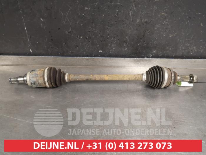 Suzuki Celerio Aandrijfas links-voor O417410