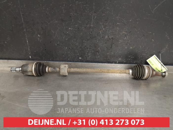 Suzuki Celerio Aandrijfas rechts-voor O417411