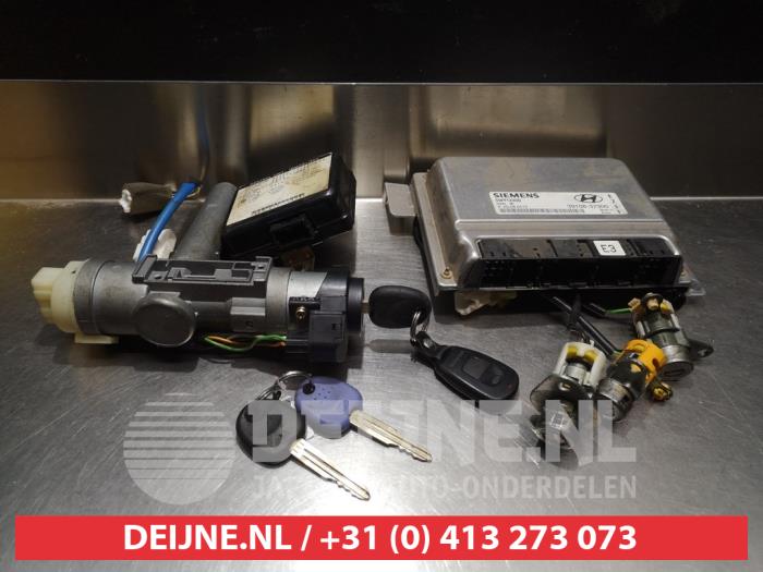 Hyundai Trajet Set of cylinder locks (complete) O277893