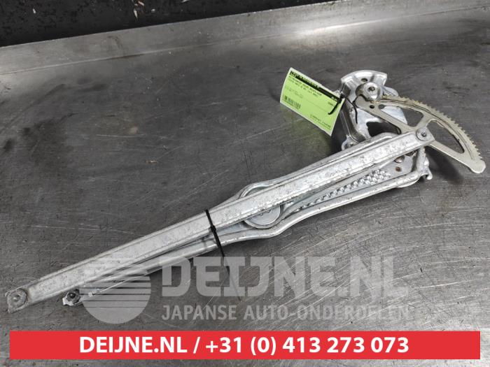 Toyota Yaris Verso Fenstermechanik 4-türig rechts vorne O417654