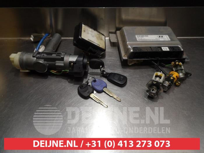 Hyundai Trajet Ignition lock + key O334859