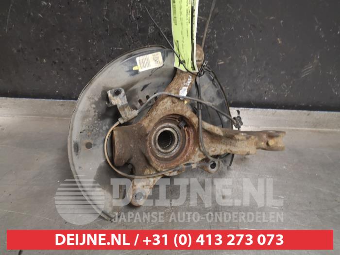 Toyota Verso-S Achsschenkel links vorne O417937