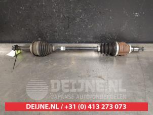 Gebruikte Steekas links-voor Toyota Yaris III (P13) 1.0 12V VVT-i Prijs € 50,00 Margeregeling aangeboden door V.Deijne Jap.Auto-onderdelen BV