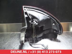 Mazda 626 Achterlicht links O297407 foto 2