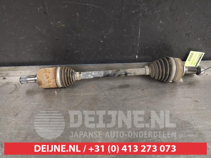 Gebruikte Aandrijfas links-voor Honda Jazz (GK/GP) 1.3 -i-VTEC 16V Prijs € 100,00 Margeregeling aangeboden door V.Deijne Jap.Auto-onderdelen BV