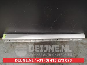 Suzuki Swift Seitenschürze rechts O418785 foto 2