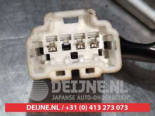 Nissan 350 Z Ruitenwissermotor achter O301093 foto 3