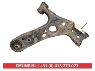 Toyota Auris Querlenker unten links vorne O419645 foto 2