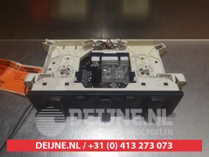 Mitsubishi Pajero Kachel Bedieningspaneel O306041 foto 3