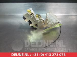 Nissan Terrano Deurslot Mechaniek 4Deurs links-achter O280136 foto 2