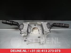 Gebruikte Schakelaar Stuurkolom (licht) Mazda 3 Sport (BK14) 1.6i 16V Prijs € 30,00 Margeregeling aangeboden door V.Deijne Jap.Auto-onderdelen BV