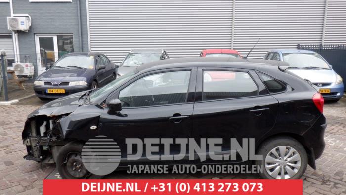 Suzuki Baleno Door window 4-door, front left O419887
