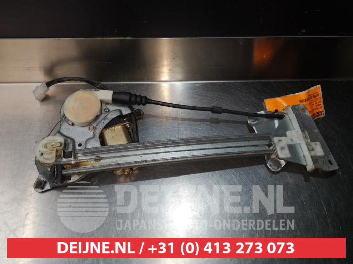 Mazda 323 Fenstermechanik 4-türig links hinten O290244