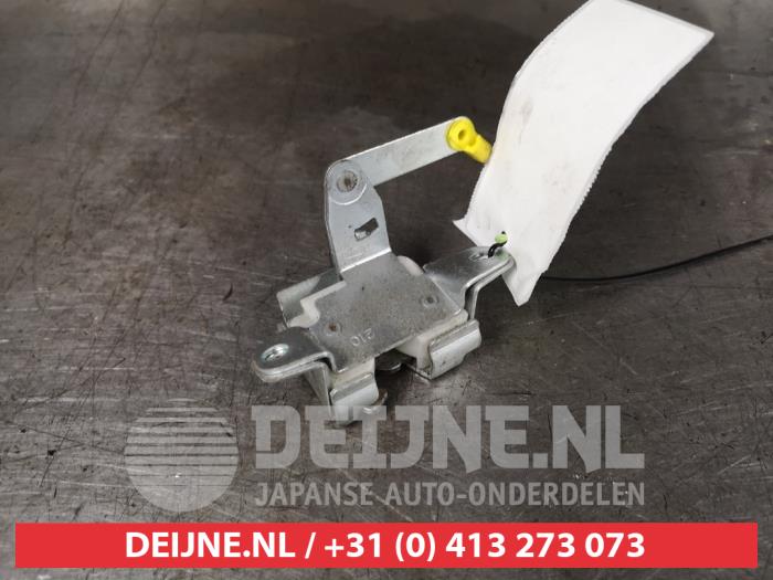 Daihatsu Cuore Schließmechanik Heckklappe O420111