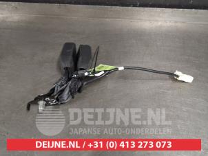 Suzuki Baleno Rear seatbelt buckle, right O420142 photo 2