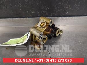 Nissan Micra Oliepomp O420231 foto 2