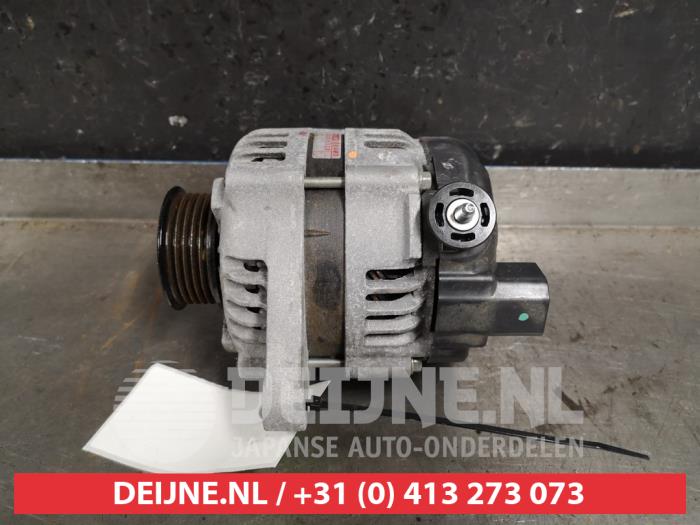 Gebruikte Dynamo Suzuki Celerio (LF) 1.0 12V Prijs € 45,00 Margeregeling aangeboden door V.Deijne Jap.Auto-onderdelen BV