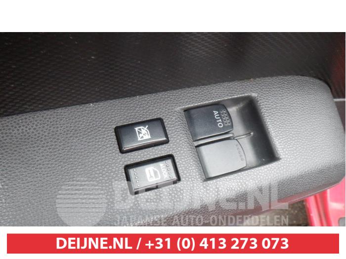 Suzuki Splash Combischakelaar ramen O420424