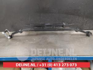Gebruikte Bladveer achter Toyota Hilux V/VI 2.4 D4D-F 16V 4x4 Prijs € 75,00 Margeregeling aangeboden door V.Deijne Jap.Auto-onderdelen BV